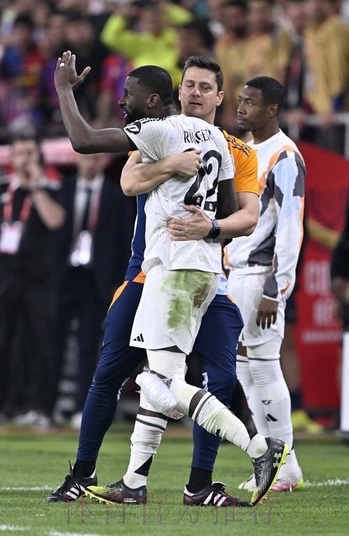 马特乌斯：吕迪格已经无法自制 纳帅必须有所回应